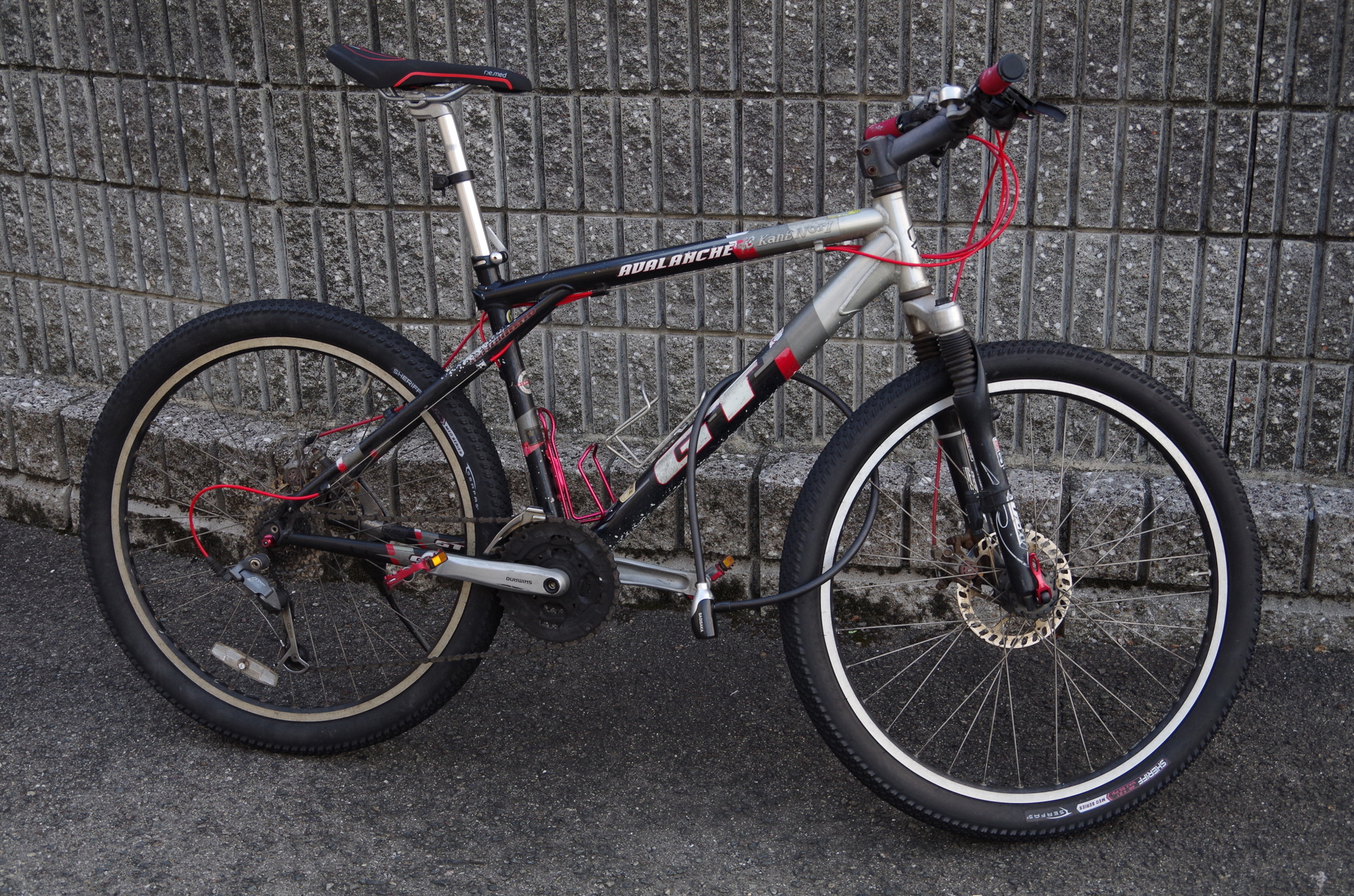 MTB（GT Avalanche 1.0 2001年モデル）